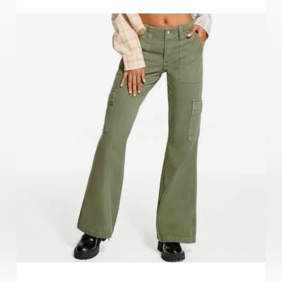 Aeropostale Pants - NEW Aeropostale Women Relaxed Fit Mid Y2K Straight Leg Utility Cargo Pant